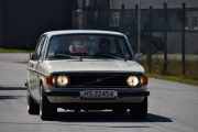 Men her kommer det en bil til, det er en Volvo 142 De Luxe fra 1973