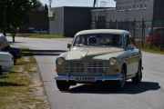 Her kommer det en ny svensk bil, det er en Volvo Amazon 121 fra 1968