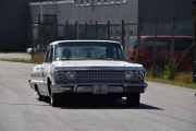 Men det kommer enda flere biler, vi ser nå på en Chevrolet Impala fra 1963