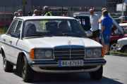 Neste er også Mercedes, det er en Mercedes-Benz, kanskje i 230 serien. Årstallet er 1978