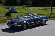 Men her kommer det også en som vi ikke har telt, det er en Mercedes-Benz 350 SL fra 1972. Da er det 7 Mercedes-er på treffet i dag og totalt 101 biler