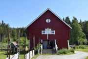 Nå har vi kommet til Sæta Gård og Hjortefarm og kjører like godt inn