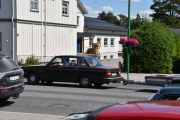 Her kommer det også en som vi ikke har registrert, det er en Volvo 244 DL fra 1980