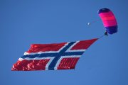 Flydagen Hamar fallskjermhopperne