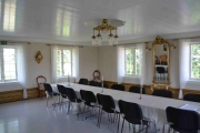 Nå er vi i hovedhuset, i andre etasje hvor alle bildene skal settes opp