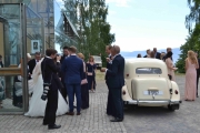 Fotografen tar også mange bilder, skal bli spennende å se dem senere. Flott utstyr har han også