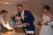 Og Kim gjør det han skal gjøre, og jeg ser på smilet hans at han har kontroll