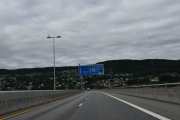 Her skal vi ta av og så må vi finne gamleveien