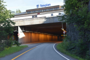 Jeg tar av til Fornebu, det er noe som heter Kilen Sjøflyklubb et eller annet sted her ute