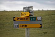 Endelig kommer det skilt med nummer på, vei 313 mot Sande skal jeg følge til Holmestrand i hvert fall