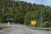 Men nå må vi passe på, her skal vi til høyre. Først Hvittingfoss og så videre til Skien