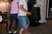 Vel, andre leker seg på dansegulvet, og nå ser dere hvorfor jeg ikke vil, dette går fort og er proft