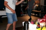 Men så endelig klarer fotografen å danse, er kun med profesjonell hjelp