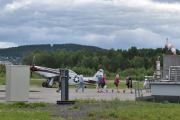 Jeg tok nok litt av nå, men sånn var det nok. Men så ser jeg at en Cavalier F-51D Mustang II gjør seg klar