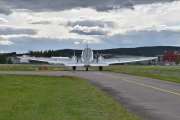 19 personer ganger hvor mange ganger jeg ser McDonnell Douglas C-53D ta av, kan gi meg et hint