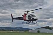 Her kommer det enda et helikopter, her går det unna skal jeg si dere