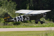 Så til slutt lander LN-SAI Piper L-4J Grasshopper, og dette seg også veldig bra ut