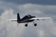Hvem som helst kan fly dette flyet hvis du har aerobatic i blodet