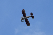 Jeg kan med en gang si at dette er et akrobat fly som gjør akkurat hva den vil i luften