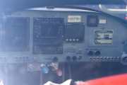Van's Aircraft (EX) RV-7, men å bygge det kan også være en sak, det var veldig mange knapper her, og instrumenter her