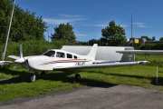 Denne kjenner jeg godt, det er en Piper Archer III DX fra 2017, det er Rentair Aviation Rental som eier den