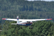 Vi har jo tittet på dette flyet før, med 75 000 fallskjerm utsprang, kan det hende det er noen fallskjermhoppere i det flyet