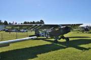 LN-RAP ser vi her, det er Dag som har en Piper Aircraft L-4J Grasshopper fra 1944. Det er flere av disse og denne har bokstaven E