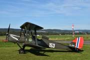 Jeg må bare ta bilde av Tiger Moth en gang til, det er så morsomt å se gamle kjøretøy. Ja, for fly er vel et motorisert kjøretøy eller tar jeg feil?
