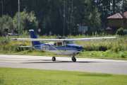 Men nå må vi følge enda en Skyhawk, tøft navn forresten