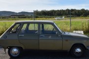 Renault 6 TL og SE-LJO som er en Tecnam P2002-JF med navnet Juliet