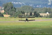 Men nå er snart Tiger Moth på bakken så jeg må ta han først