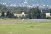 Elegant landing spør du meg, alle tre hjulene traff samtidig på bakken