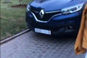 Endelig en Renault, men dette var fra en film så det er ikke så lett å ta bilder. Men det skal komme flere i morgen