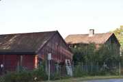 Nå ser vi også enden av Norsk Folkemuseet hvor antagelig Hardanger husene står