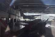 Men jeg har noen møkkete vinduer til, her ser vi et sjøfly som heter LN-LMQ og er en Cessna U206E. Det nærmeste står for nærme, kan ikke se hva det er