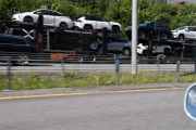 På vei hjemover ser jeg en biltransport har stoppet på motorveien, men det var ingen spennende biler på den