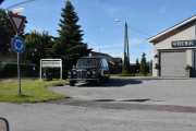 Men nå må vi ta en titt på begravelsesbilen før vi drar videre. Det er en Daimler Hearse DS 420 fra 1985. Ingen dum bil å ha sin siste kjøretur i dette