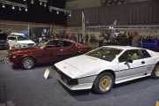 Neste blir litt enklere, det er en Lotus Esprit Turbo fra 1984. Alle husker vel bilen fra James Bond filmen "For Your Eyes Only". Den som står rett bak må vel være en Mazda 929 Hardtop fra 1975