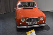 Men nå er vi på fransk igjen, neste bil er en Renault 4 fra 1963, nå snakker vi første generasjons grill hvis dere husker det