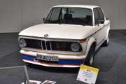 Men tilbake til alvoret, dette er bilen jeg ønsket meg som guttunge. Vi ser på en BMW 2002 Turbo fra 1974 som fikk prisen "Best Classic" her på utstillingen . BMW 2002 ble lansert i 1973 på Frankfurt Motor Show