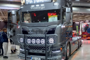 Vidar gir seg ikke, her ser vi en Scania R660 fra 2022. Thiz Transport fra Vesterås blir stikkordet her