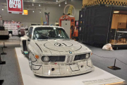 Vidar er mer på BMW, her tar han bilde av en BMW E9 3.0 CSL. Modellen ble produsert fra 1968 til 1975, men dette er en 1976 modell som er et kunstprosjekt gjennomført av kunstneren Frank Stella og BMW