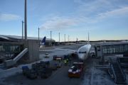 Vi har nå sjekket inn og jeg er fanget her inne, kan bare ta bilder av dem der ute nå