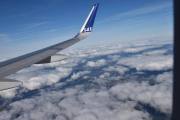 Nå gjør flyet en sving, da er vi nok over Frankrike