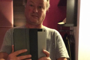 Neste morgen våknet jeg nemlig kl. 11.40, tok et bilde av meg selv. Hvor har denne dagen blitt av og de andre har selvsagt spist frokost