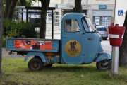 Italienske Vespa Ape har ikke plass til en bar bak, og det går rykter om at det er en Vespa i restauranten også