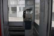 Telefonapparatet er av den siste sorten, her er det potensiale til å bli en Lesekiosk syns jeg