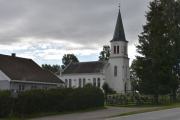 Vi ser Råholt kirke som er fra 1888 og nå har jeg gitt opp Mjøsa og Vorma tror jeg