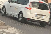 Hei! Har Kim våkna nå! Det er jo samme bilen som sjefen din tok