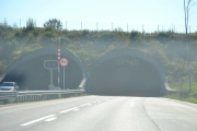 Nå går vår ferd videre mot hytta i Sandefjord, men først en tunnel igjen